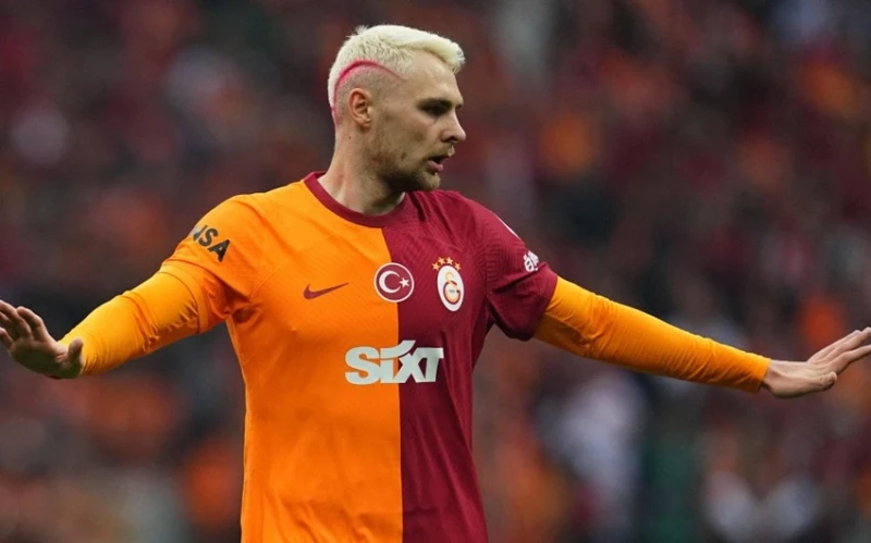 Qalatasarayın futbolçusu Romaya keçir