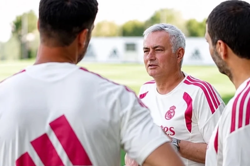 Mourinyo “Real Madrid”ə qayıtdı