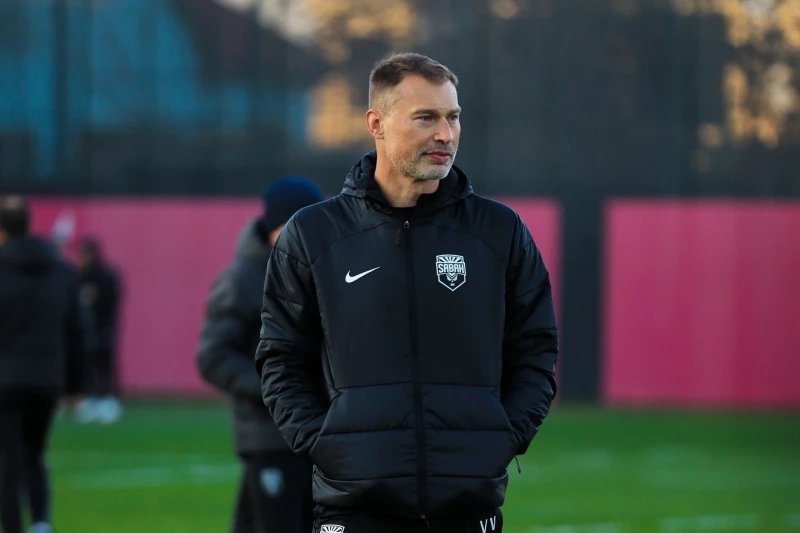 Ural Sabahın sabiq baş məşqçisi Berezotskinin istefası barədə düşünür