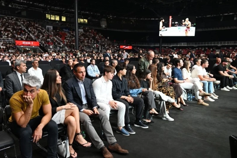 Leyla və Arzu Əliyevalar UFC Fight Night yarışını izləyiblər