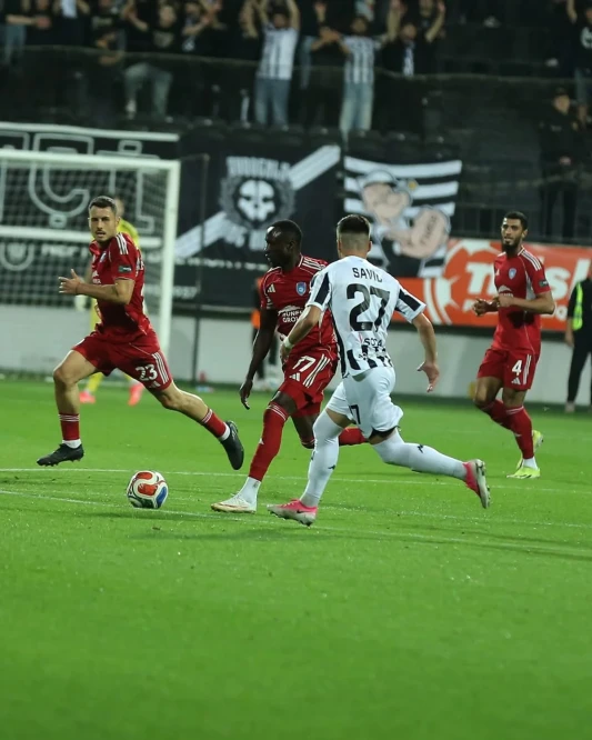 Neftçi evdə Turan Tovuz ilə 1:1 hesabla nəticə aldı