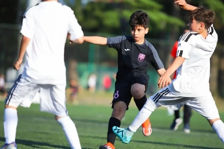 Sabah'ın U-11 takımı Shota Cup turnuvasında 5. oldu
