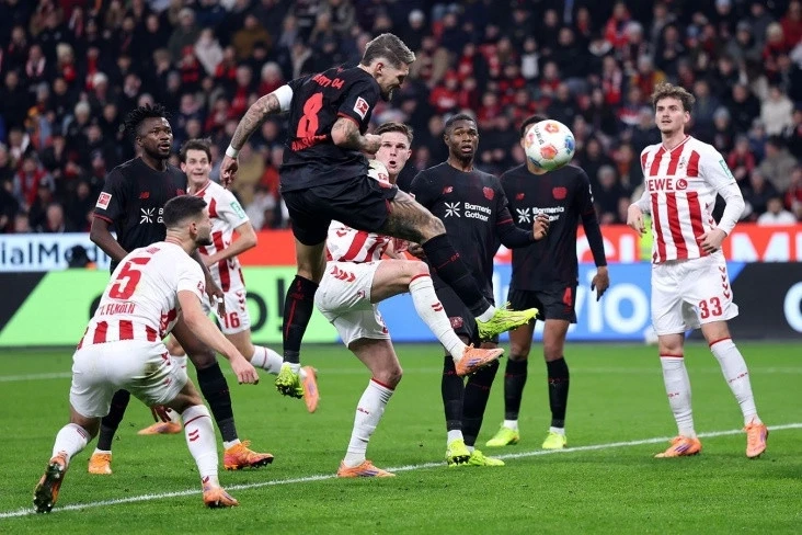Bundesliqa: Sankt-Pauli - Köln matçı heç-heçə başa çatdı