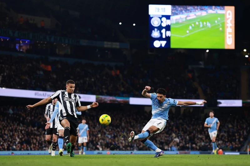 Qarabag's opponent Newcastle stopped the fight in the League Cup, losing to Manchester City