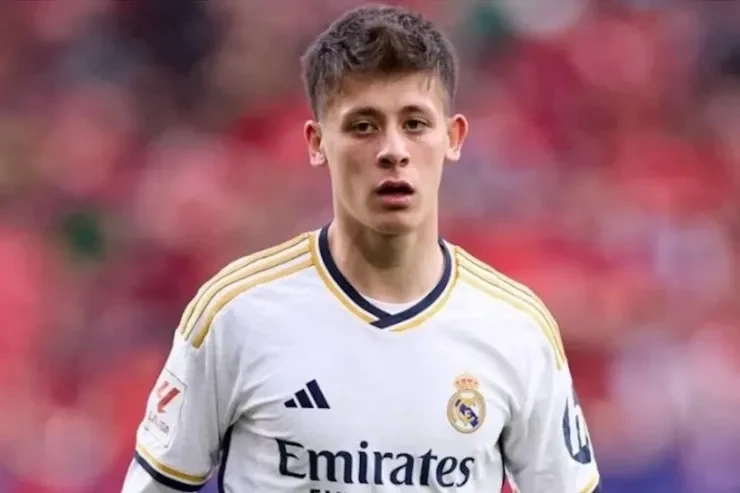 Arda Güler, Ekim Ayında Real Madridin En İyi Oyuncusu Seçildi