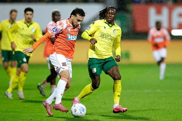 Ozan Kökçünün komandası səfərdə məğlub olub