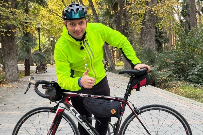 Elman Rüstəmzadə: Velosiped mənə stressdən uzaq olmağa kömək etdi və Azərbaycanı velosipedlə gəzmək istəyirəm