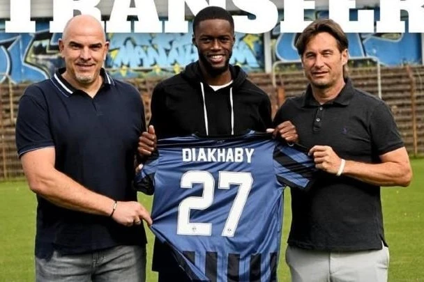 Adama Diakabi Valdhof Manhayma keçdi