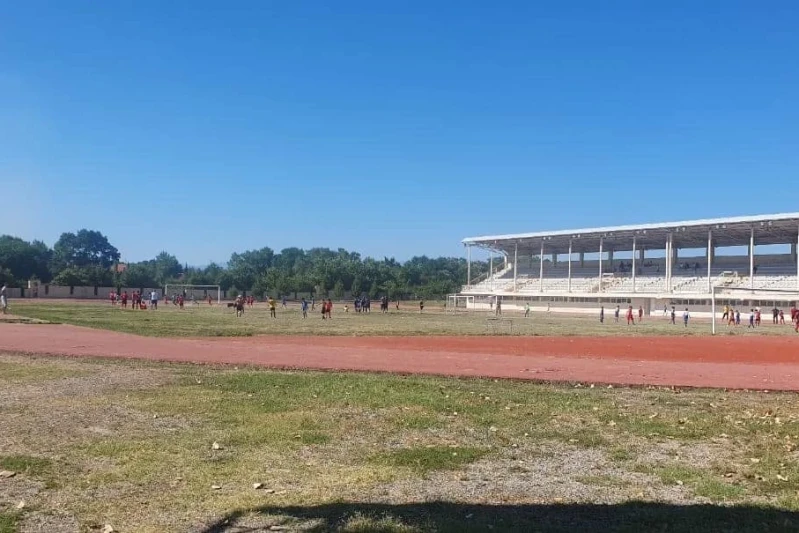 Xaçmaz Olimpiya İdman Kompleksindəki stadionun vəziyyəti pisləşib