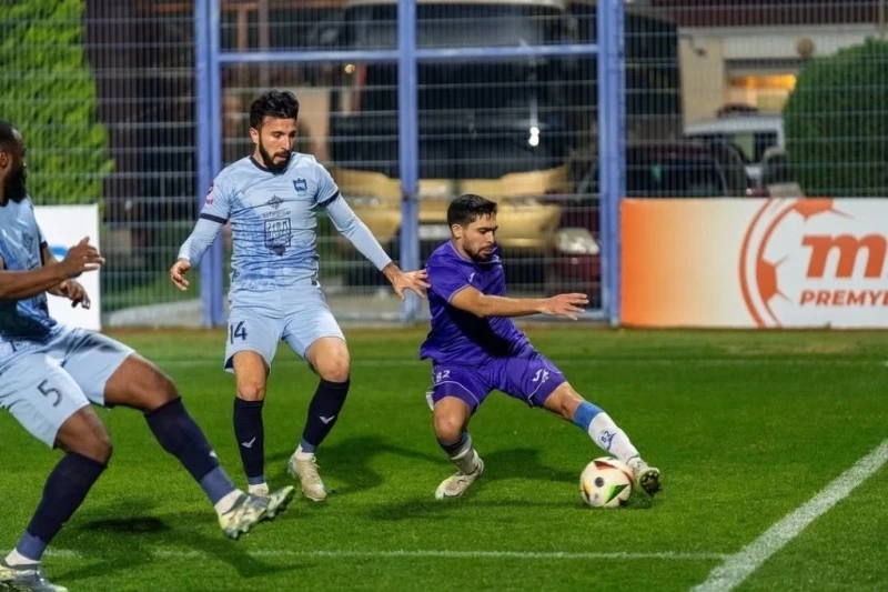 Neftçi Rüfət Abbasovun transferi xəbərlərini təkzib etdi
