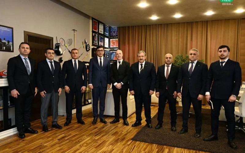 Fərid Qayıbov WAKO prezidenti ilə Azərbaycanda kikboksinqin inkişafı istiqamətində görülən işləri müzakirə edib