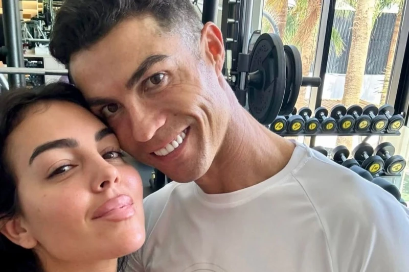 Kristiano Ronaldo Corcina Rodrigesə evlənmək təklifi etdi, Corcina Hə dedi - FOTO