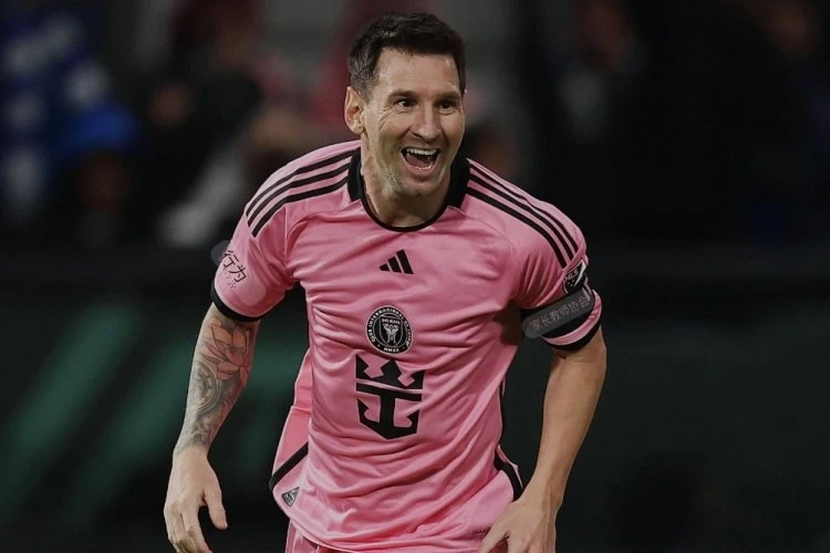 Qalatasaray Messini İcarəyə G&ouml;t&uuml;rmək İstəyir