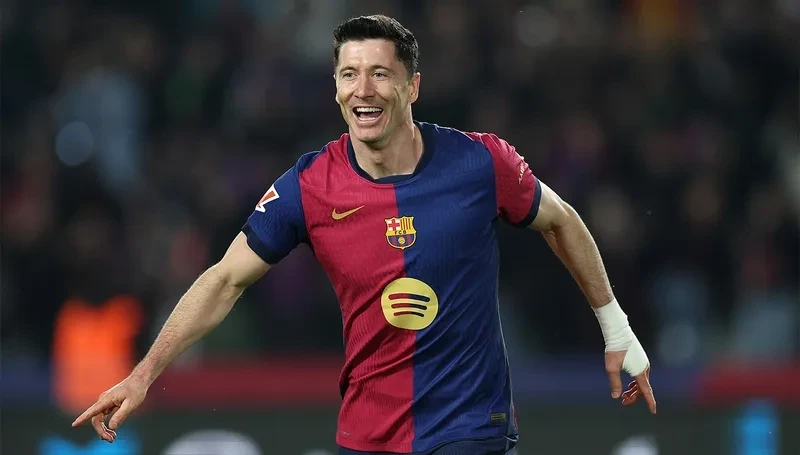 Lewandowski is ready to make concessions to stay at Barcelona: becoming a substitute and reducing his salary
