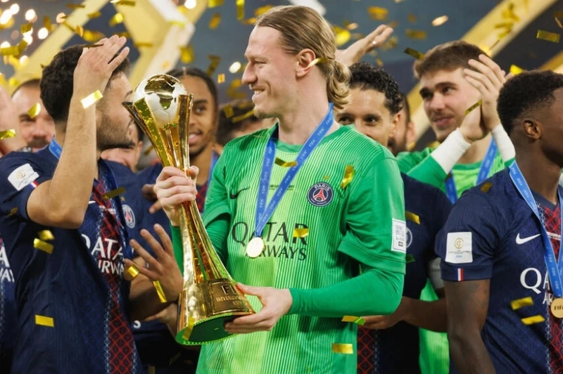 Matvey Safonov Le Parisien qəzetinə görə dekabr ayının ən yaxşı oyunçusu seçilib