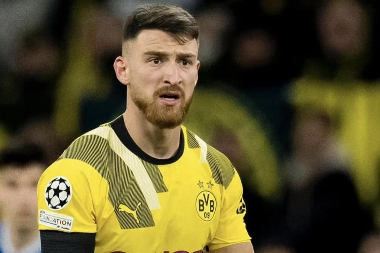 Salih Özcan Beşiktaşa keçir