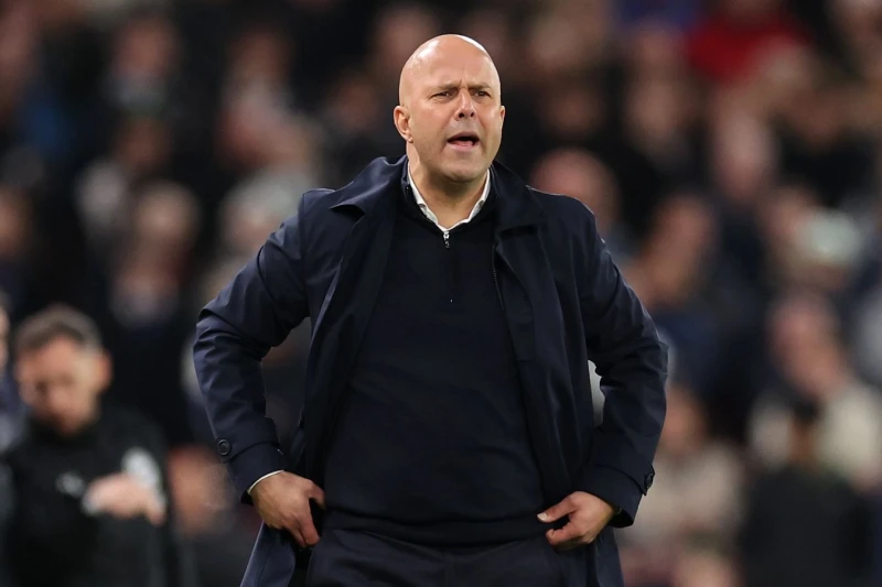 Arne Slot: Qış transferləri hazırda ağlımda olan son şeydir