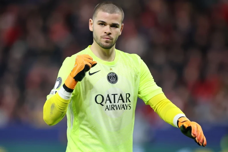 Lukas Şevalye, Alissonun əvəzinə Liverpula keçə bilər