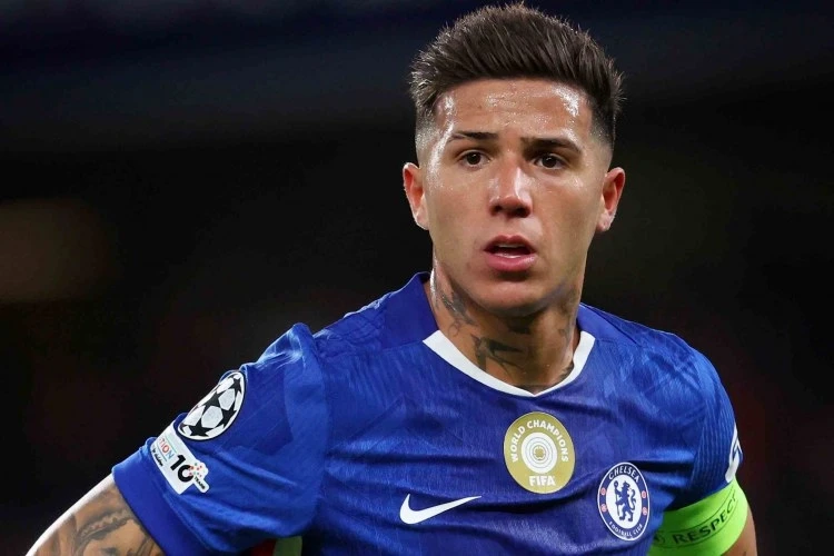 Enzo Fernandez, Real Madrid'e Gitmek İstediği İçin Chelsea Tarafından Cezalandırıldı;