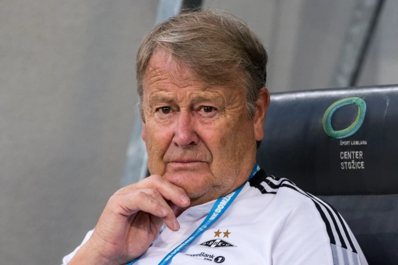 Оге Харейде завершил тренерскую карьеру после того, как у него диагностировали рак мозга;