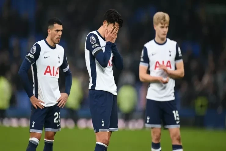 Tottenhem Premyer Liqada autsayderlər zonasına düşdü