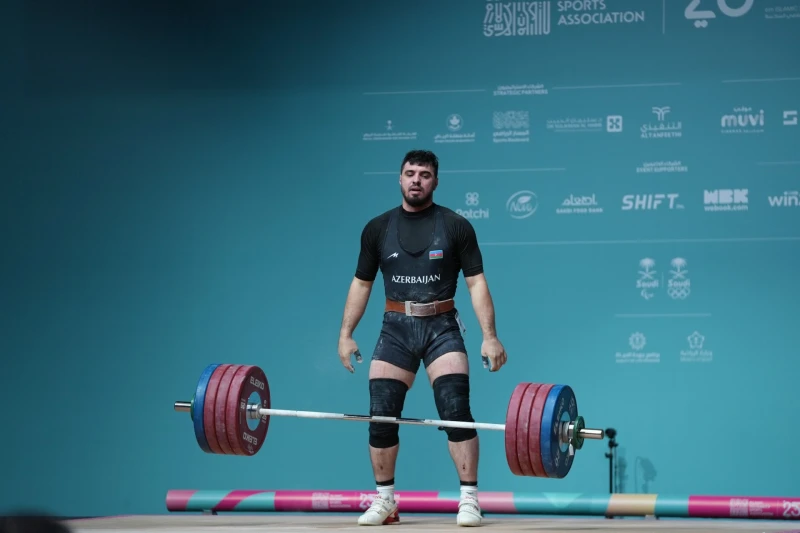 Dadaş Dadaşbəylinin Avropa Çempionatında iştirak etməməsinin səbəbi zədədir