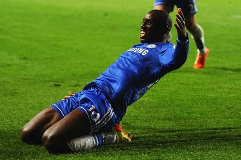 Demba Ba “Havr”ın idman direktoru olub