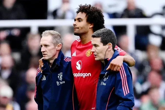 Joshua Zirkzee Manchester United'dan Ayrılmak İstiyor