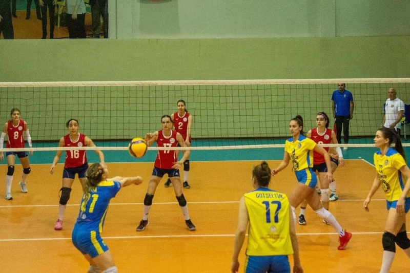Qadın voleybolçular arasında Azərbaycan Yüksək Liqasının 15-ci turuna start verildi