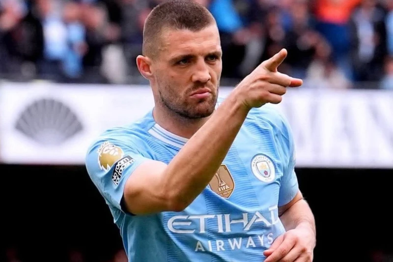 Kovacic has an offer from Saudi Arabia, but he chooses Europe