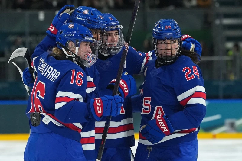 Объявлена причина отказа женской хоккейной команды США от встречи с Дональдом Трампом