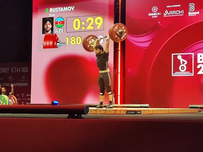 İsa Rüstəmov Dünya Çempionatında Qızıl Medalı Hədəfləyir