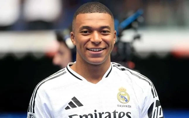 Mbappe La Liqada 50 Qol Həddinə &Ccedil;atma S&uuml;rətinə G&ouml;rə Yalnız Ronaldodan Geri Qalır