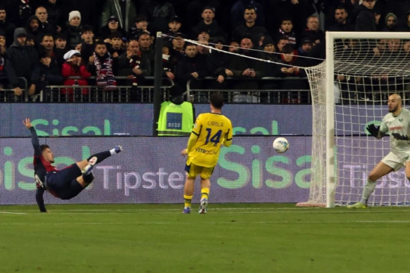 A Seriyası: “Kalyari” “Verona”nı böyük hesabla məğlub etdi, “Napoli” “Fiorentina”ya qalib gəldi - VİDEO