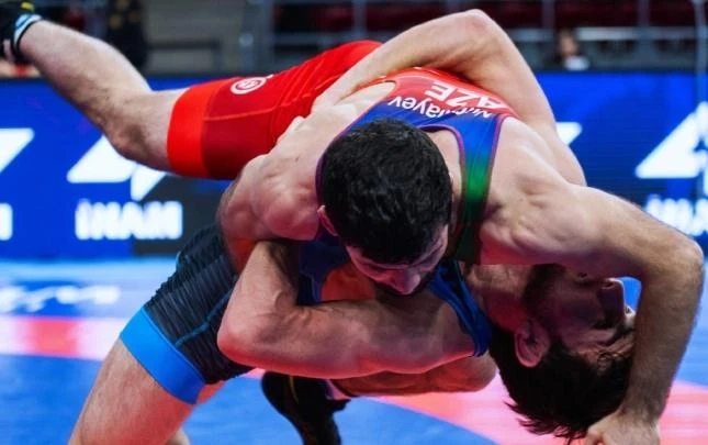 Определились финалисты первого дня чемпионата Азербайджана по борьбе