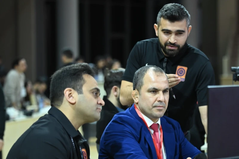 Asif Şirəliyev gənclər və yeniyetmələr arasında Azərbaycan çempionatında mübahisəli epizodları şərh edib