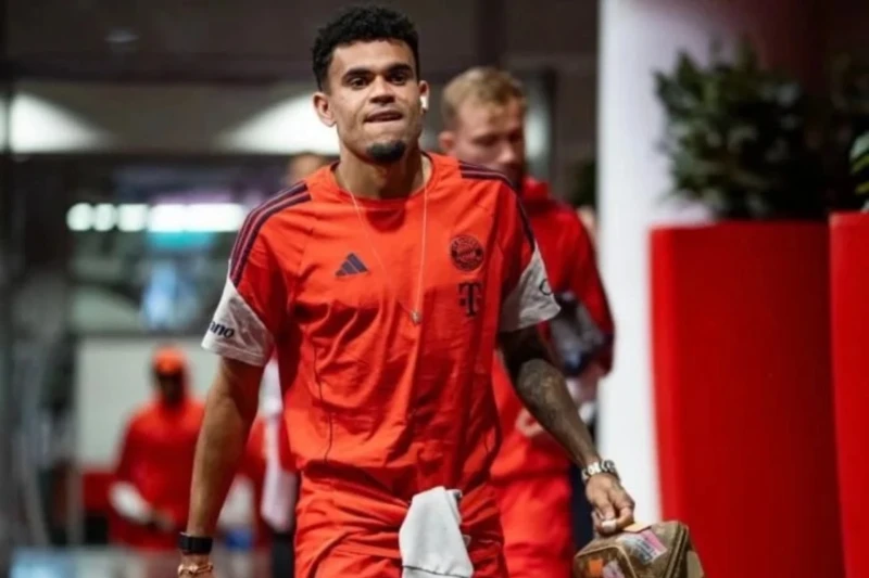 Əl-Hilal Luis Diasın transferi üçün 150 milyon avro ödəməyə hazırdır