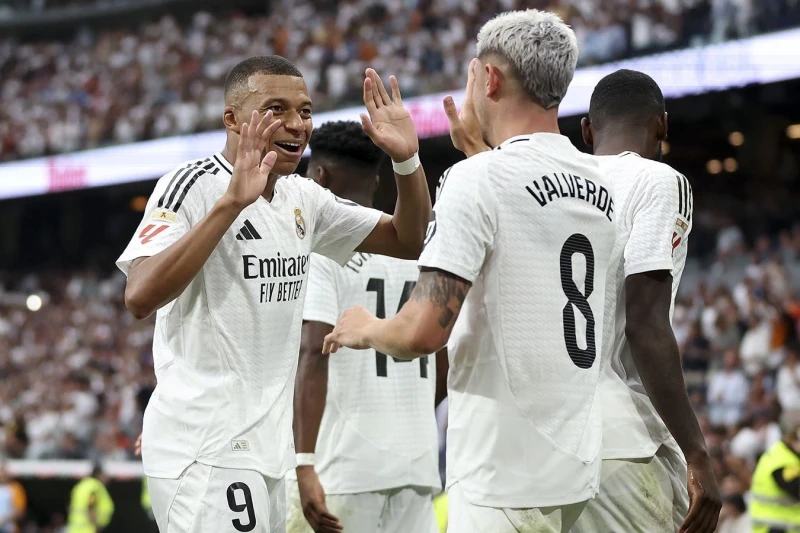 Real Madrid Son 27 Yılın En Genç Kadrosuyla