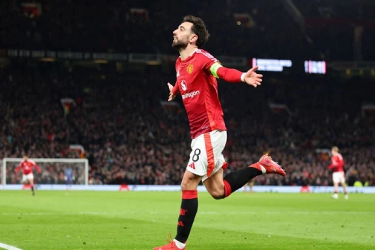 Manchester United Kaptanı İçin 100 Milyonluk Teklif