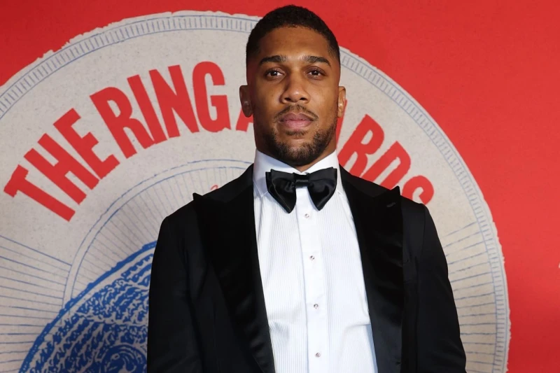 Entoni Coşua karyerasını bitirdi: Əmisinin açıqlaması