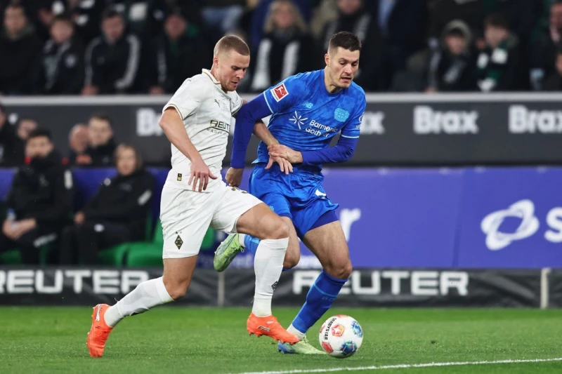 Bundesliga: Borussia Mönchengladbach - Bayer Draw, Borussia Dortmund Victory and Results of Other Matches