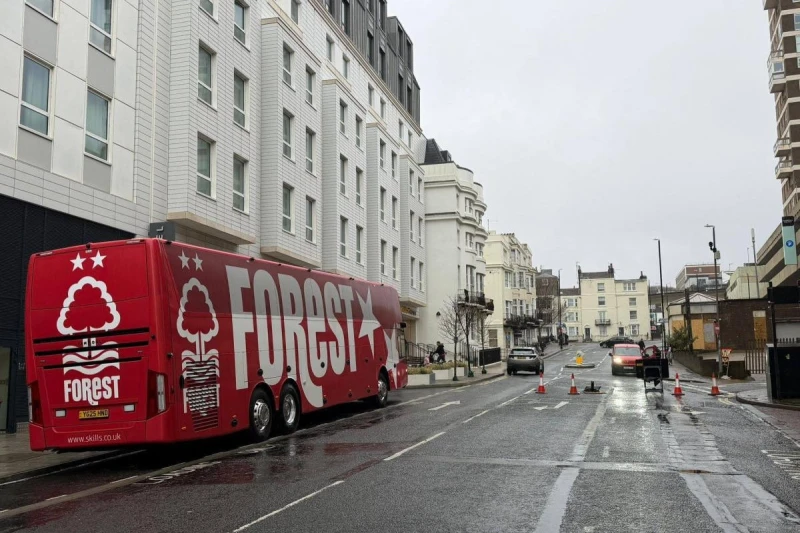 Nottinqem Forestin avtobusu Braytonla oyun öncəsi parklanma qaydasını pozduğuna görə cərimələndi