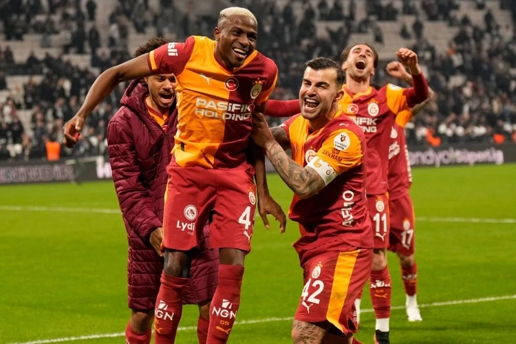 Okan Buruk: 7 futbolçunun sarı vərəqə limiti Qalatasaray üçün problemdir