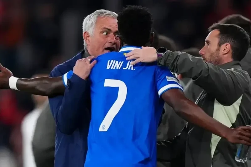 FIFA and IFAB approve Vinicius Law banning players from covering their mouths