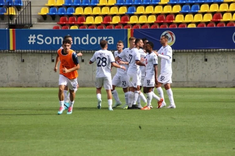 Dinamo City, a potential rival of Zira, won away