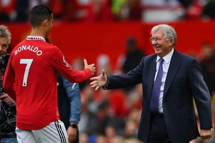 Uelsli veteran Ronaldo ilə bağlı xatirələrini danışıb