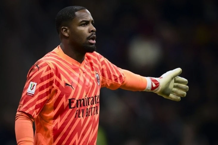 Milan does not intend to release Maignan and has offered a new contract