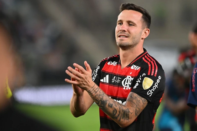 Saul apologizes to Flamengo fans for defeat against PSG