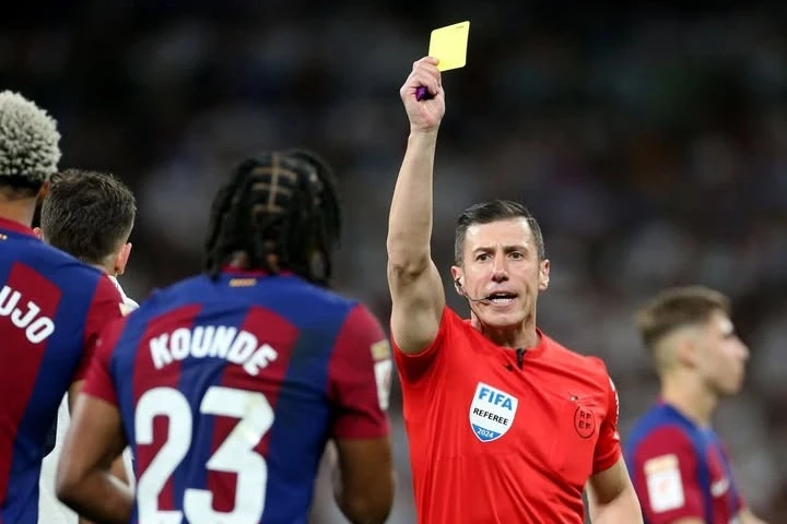 Назначение судьи на матч «Жирона» — «Барселона»: Сезар Сото Градо