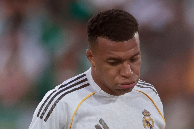 Real Madriddə Mbappe qalmaqalı: Azarkeşlər və komanda daxilində narazılıq - FOTO